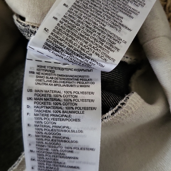 NWT Reebok MYT Hoodie Pullover Men's Size Medium Adjustable Hood & Side Pockets - Picture 6 of 7